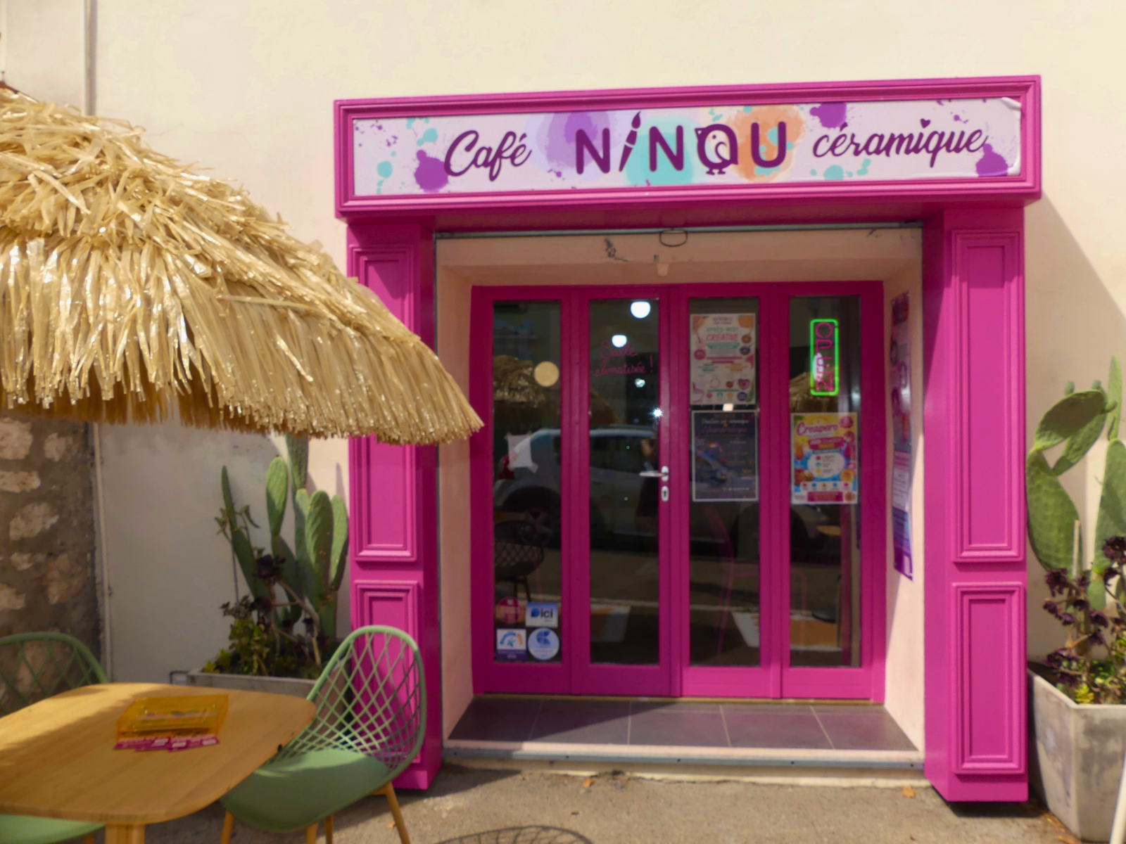 Façade de Ninou Café Céramique